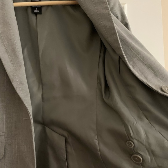 Gray striped jacket - Picture 2 of 4